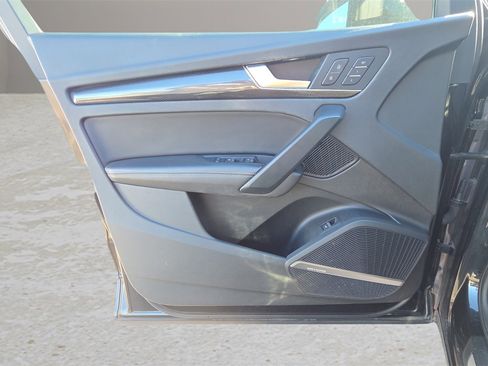 Used 2019 Audi SQ5 Prestige w/ Prestige Package image 32