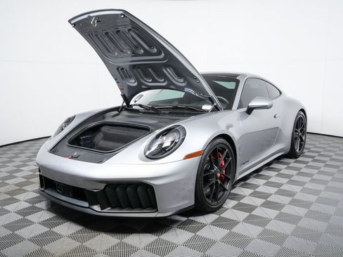 Certified 2025 Porsche 911 Carrera GTS image 27