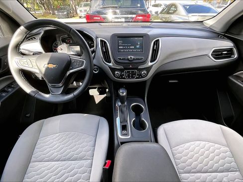 Used 2018 Chevrolet Equinox LT image 14