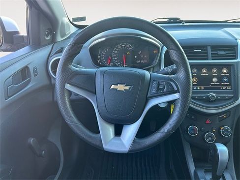 Used 2018 Chevrolet Sonic LT image 12