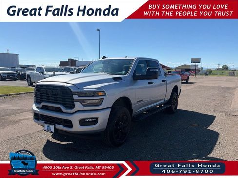 Used 2026 RAM 2500 Big Horn AWD/4WD image 3