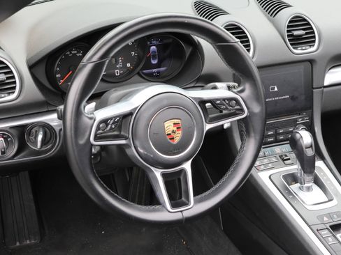 Used 2021 Porsche 718 Boxster image 17