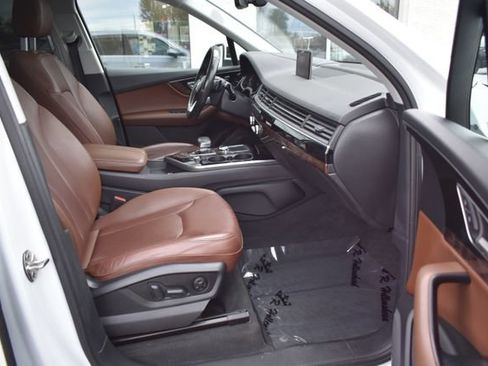 Used 2018 Audi Q7 3.0T Prestige w/ Prestige Package AWD/4WD image 44