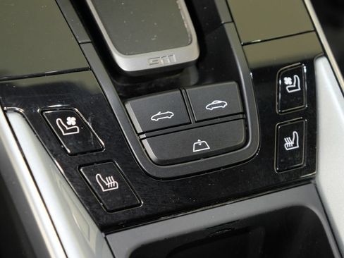 Certified 2020 Porsche 911 Carrera 4S AWD/4WD image 41
