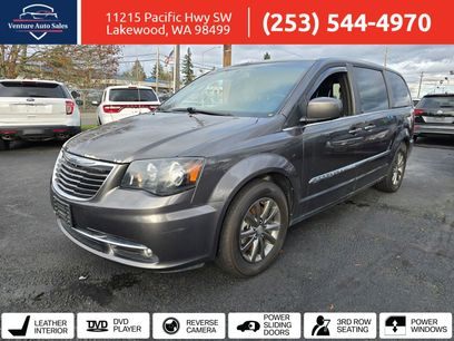 Used 2016 Chrysler Town & Country S w/ Driver Convenience Group