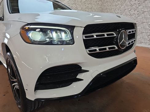 Used 2022 Mercedes-Benz GLS 450 4MATIC image 10