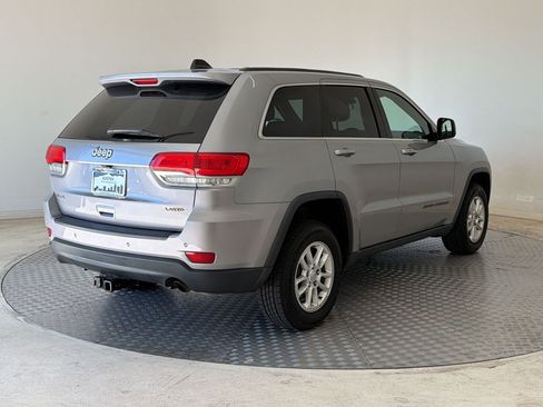 Used 2018 Jeep Grand Cherokee Laredo AWD/4WD image 9