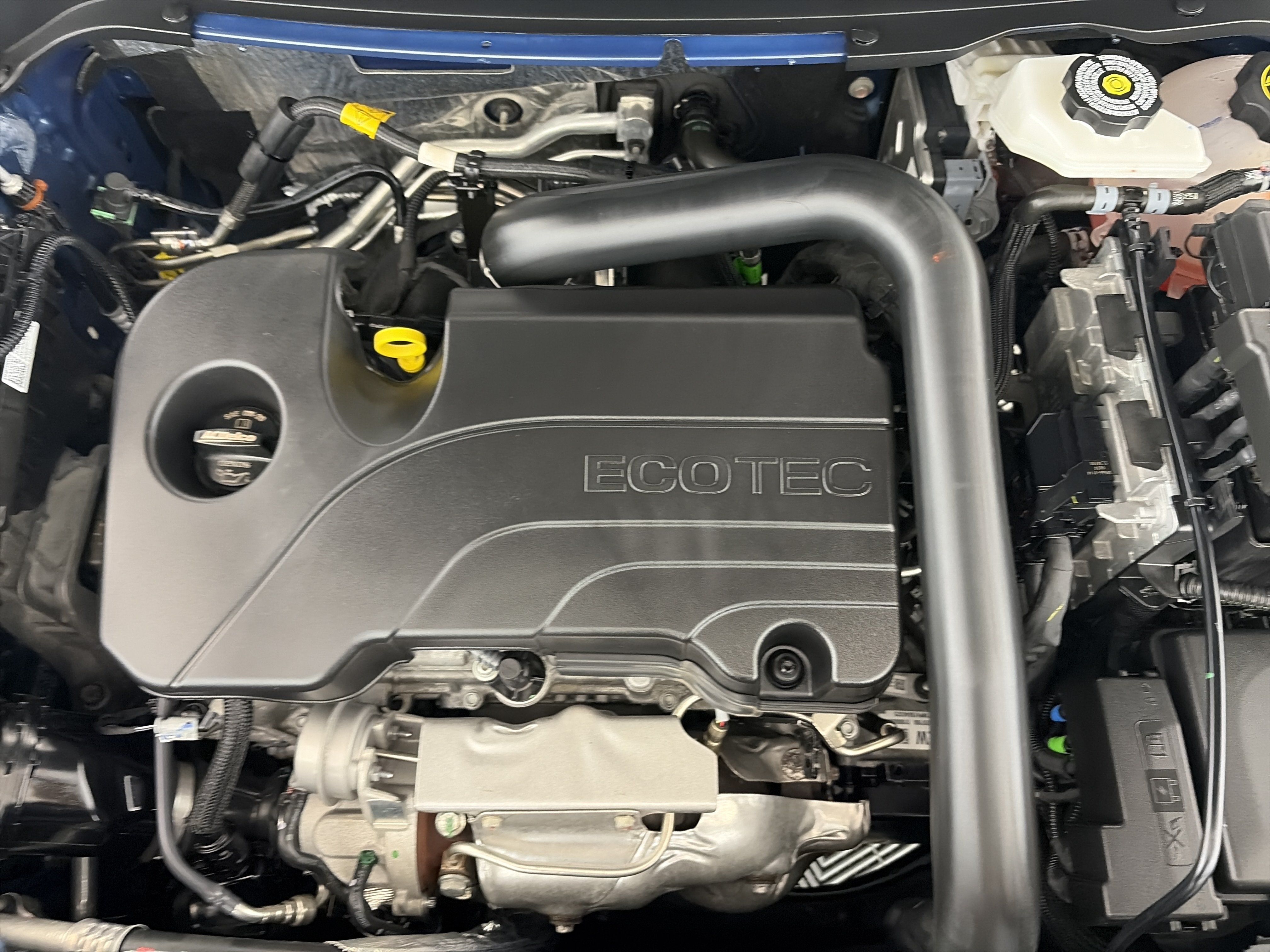 Used 2024 Chevrolet Equinox LT w/ LPO, Floor Liner Package AWD/4WD image 11
