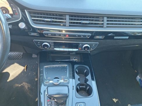 Used 2018 Audi Q7 3.0T Premium Plus w/ Premium Plus Package image 14