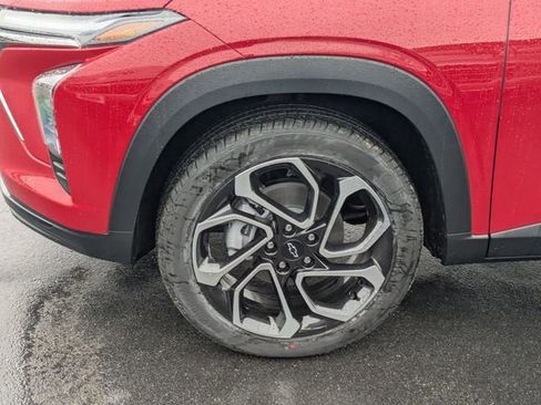 New 2026 Chevrolet Trax RS w/ Sunroof Package image 8