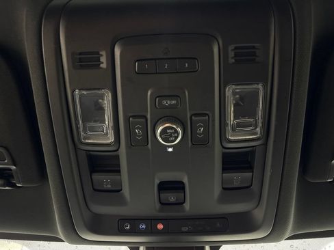 Used 2021 Chevrolet Suburban High Country AWD/4WD image 26