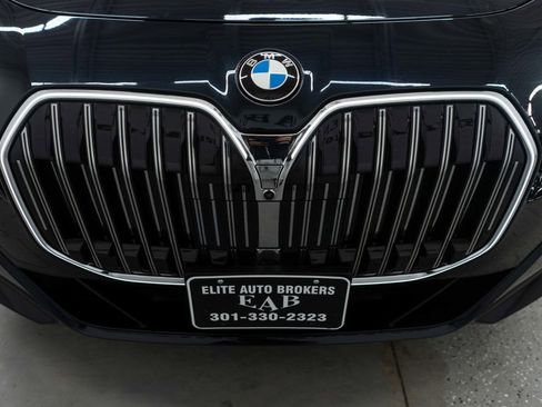 Used 2024 BMW 740i xDrive image 47