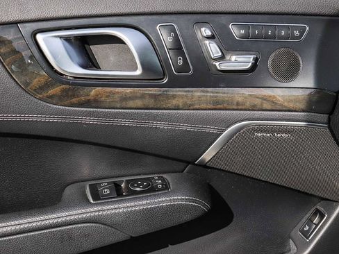 Used 2018 Mercedes-Benz SL 450 image 32