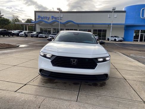 Used 2024 Honda Accord Sport image 3