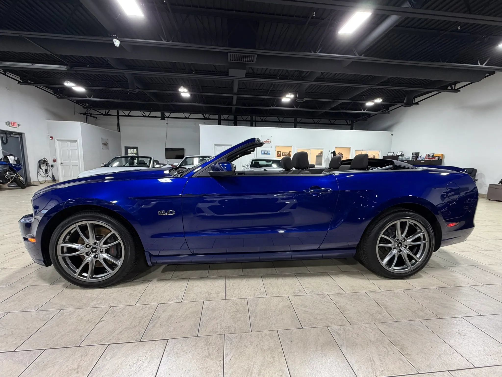 Used 2013 Ford Mustang GT w/ Brembo Brake Pkg RWD image 25