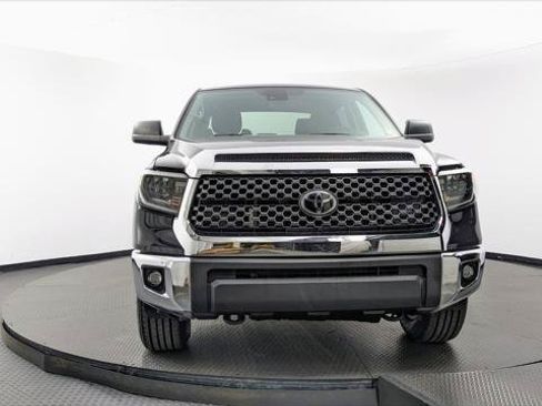 Used 2020 Toyota Tundra SR5 w/ TRD Off-Road Package AWD/4WD image 11