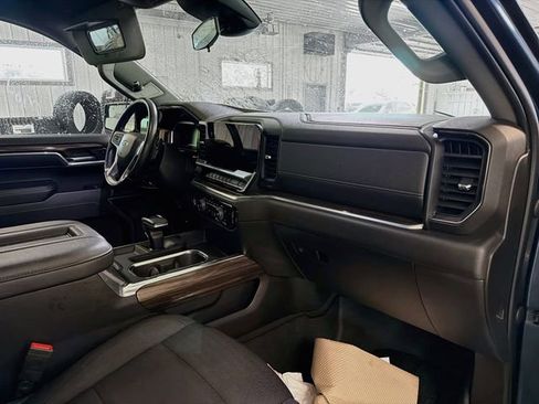 Used 2022 Chevrolet Silverado 1500 RST w/ Z71 Off-Road Package AWD/4WD image 12