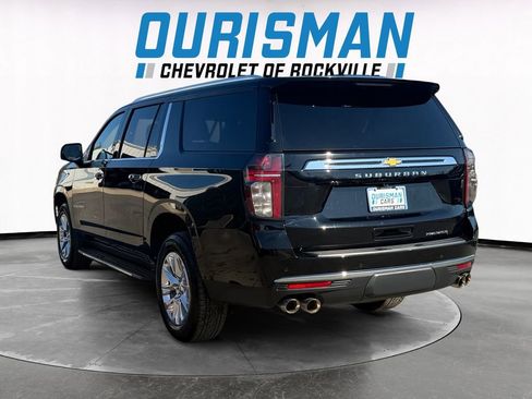 Used 2024 Chevrolet Suburban Premier image 4