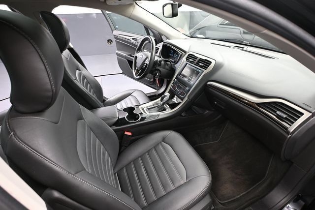 Used 2016 Ford Fusion SE w/ Equipment Group 202A FWD image 42