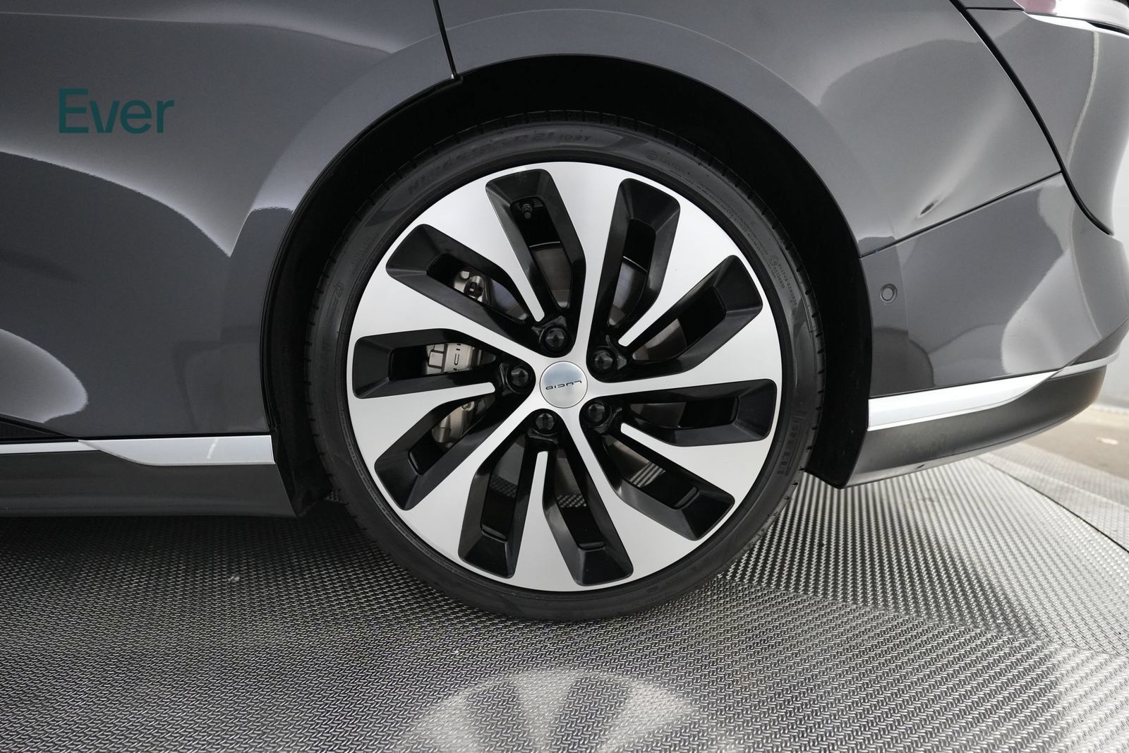 Used 2022 Lucid Air Grand Touring AWD/4WD image 9