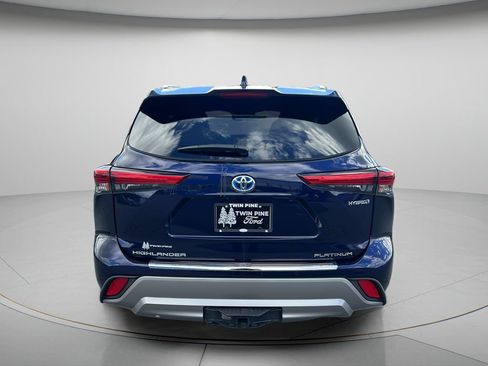 Used 2022 Toyota Highlander Platinum AWD/4WD image 6