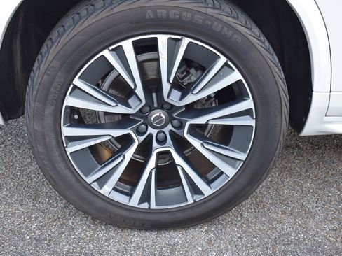 Used 2021 Volvo XC90 T5 Momentum w/ Protection Package Premier FWD image 14