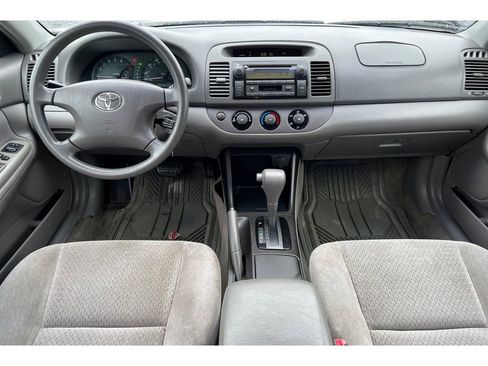 Used 2002 Toyota Camry LE image 14