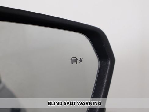 Used 2024 Chevrolet Equinox LT image 4