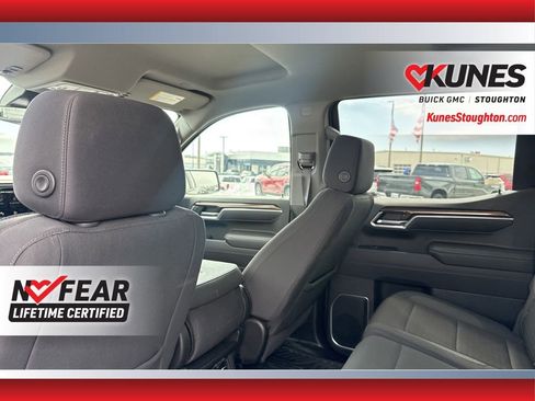 Used 2025 Chevrolet Silverado 1500 LT AWD/4WD image 29