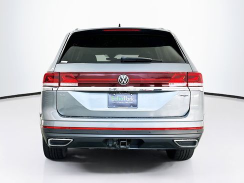 Used 2024 Volkswagen Atlas SE image 7