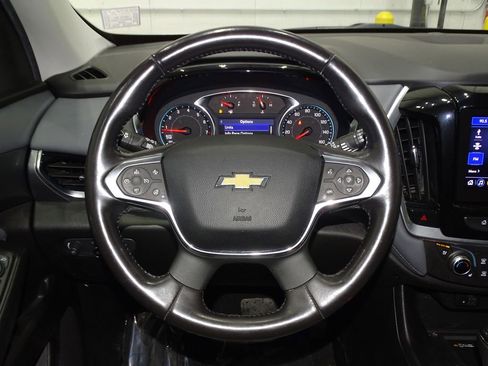 Used 2020 Chevrolet Traverse Premier image 32
