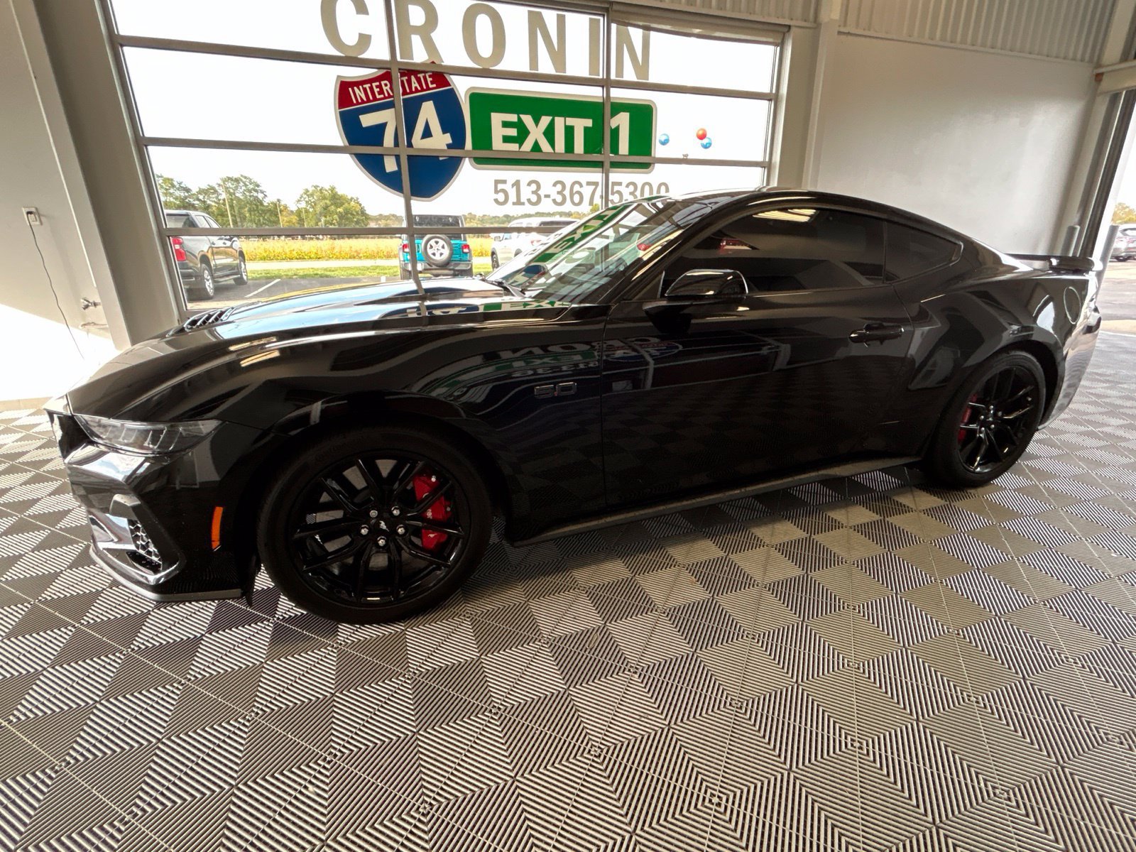 Used 2024 Ford Mustang GT Premium RWD image 3