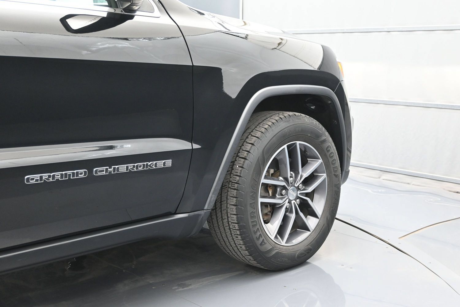 Used 2018 Jeep Grand Cherokee Limited w/ Luxury Group II RWD image 44