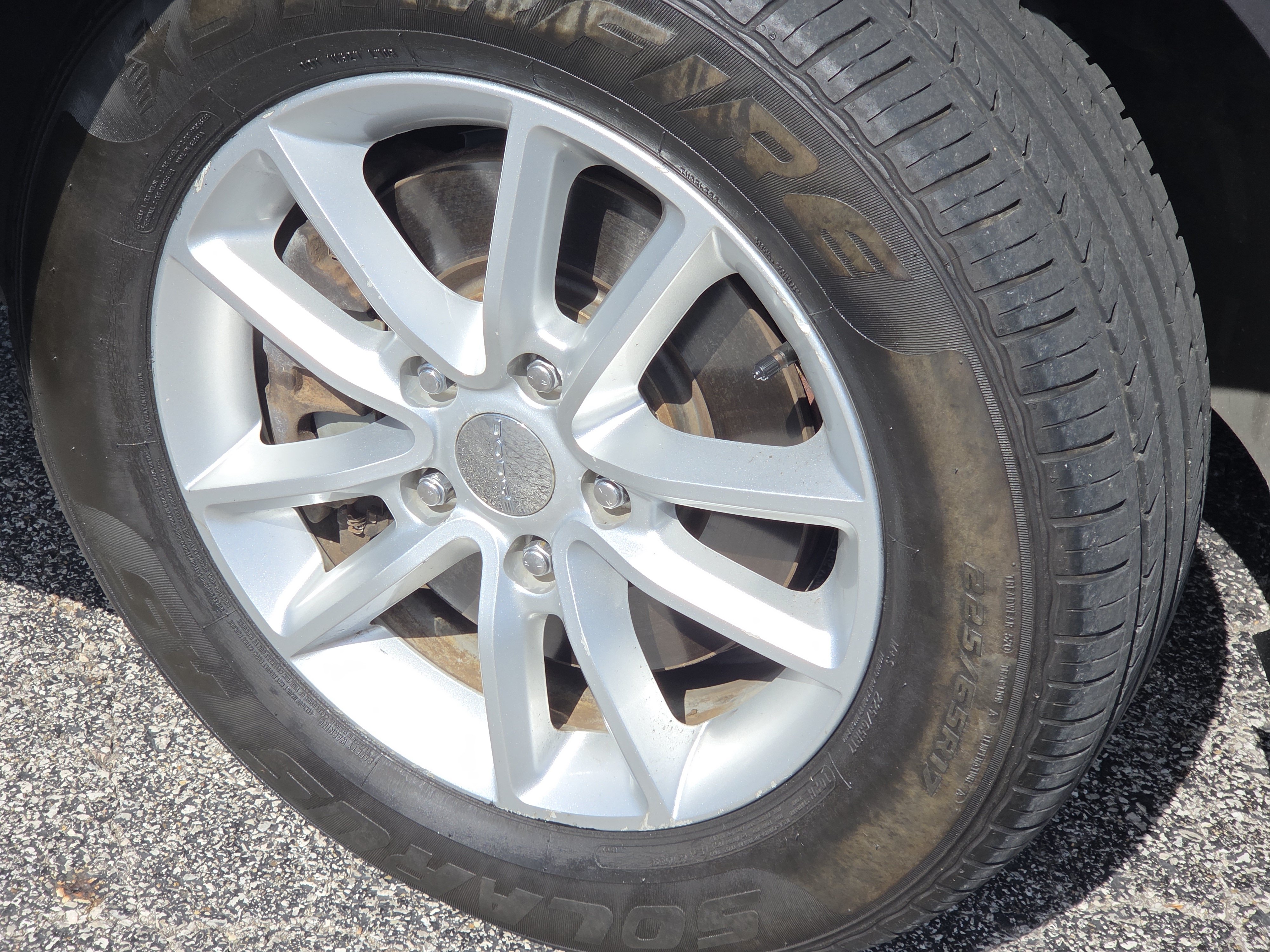 Used 2016 Dodge Grand Caravan SXT FWD image 3