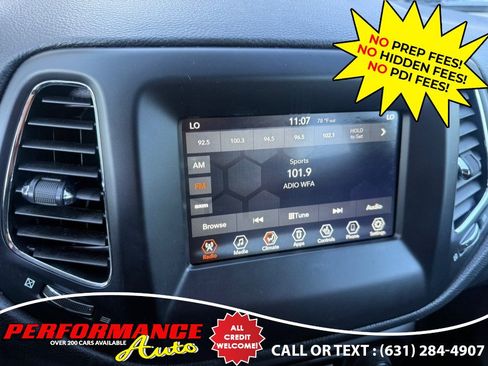 Used 2019 Jeep Compass Latitude w/ Cold Weather Group AWD/4WD image 11