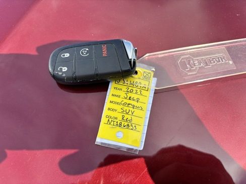 Used 2022 Jeep Compass Limited image 21