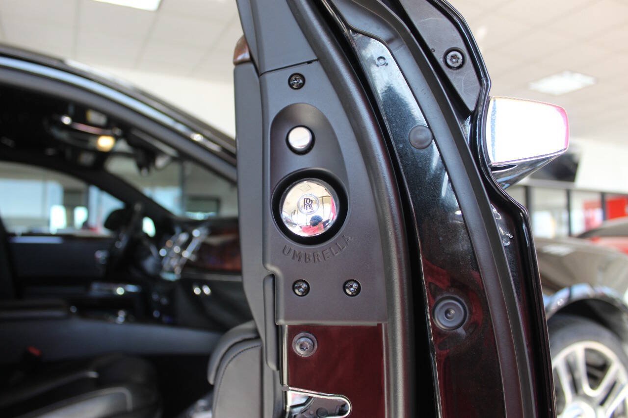 Used 2019 Rolls-Royce Ghost RWD image 18