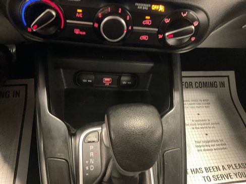 Used 2020 Kia Soul LX FWD image 18