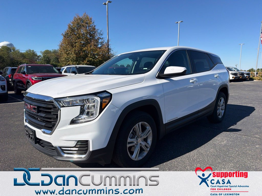 Used 2024 GMC Terrain SLE AWD/4WD image 1