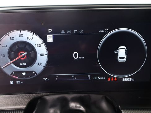 Used 2023 Kia Sportage SX image 4