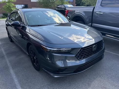 Used 2025 Honda Accord SE image 3