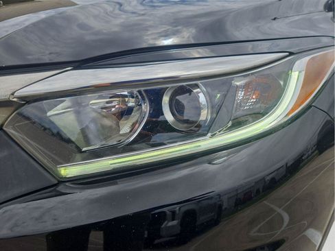 Used 2019 Honda HR-V EX-L image 10