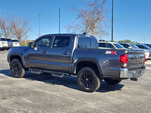 Used 2023 Toyota Tacoma SR5 RWD image 11