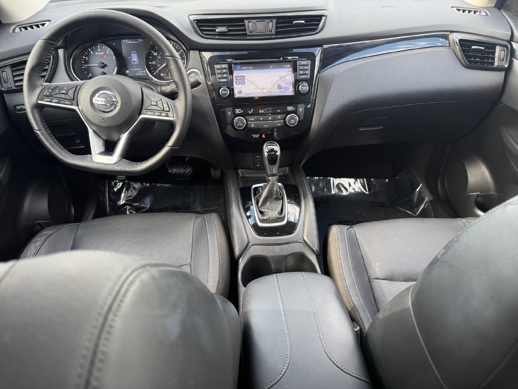 Used 2017 Nissan Rogue Sport SL w/ SL Premium Package AWD/4WD image 10