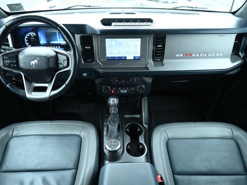 Used 2022 Ford Bronco Outer Banks w/ Sasquatch Package image 18