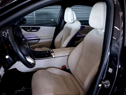 Used 2022 Mercedes-Benz C 300 Sedan image 6