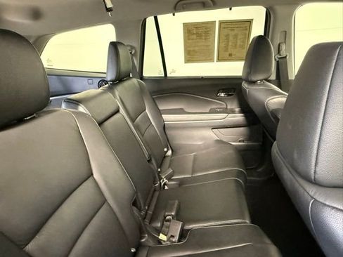 Used 2019 Honda Pilot Touring image 45