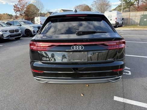 Used 2022 Audi Q8 Prestige image 8