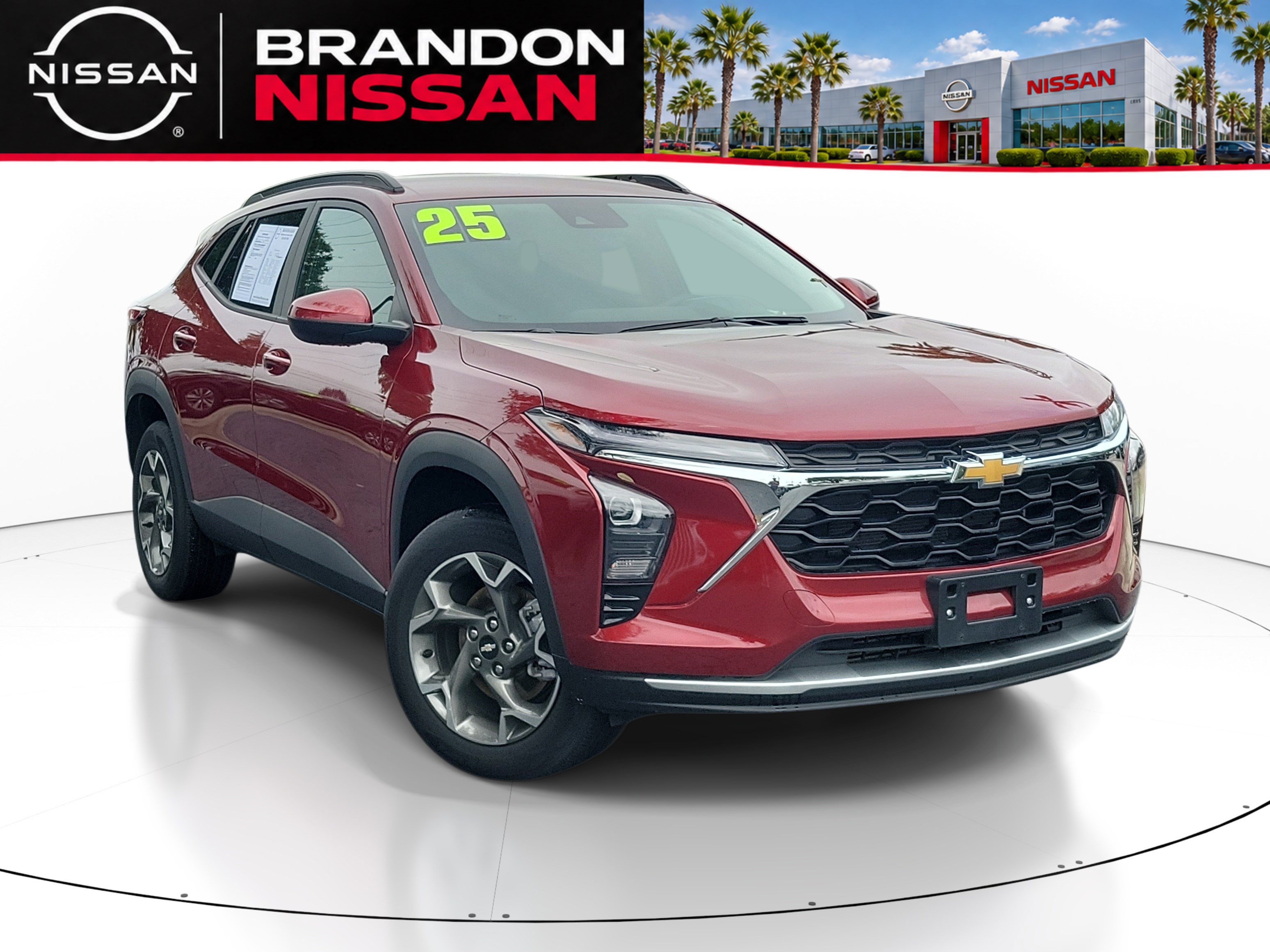 Used 2025 Chevrolet Trax LT w/ LT Convenience Package FWD image 1