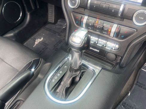 Used 2017 Ford Mustang Premium image 18